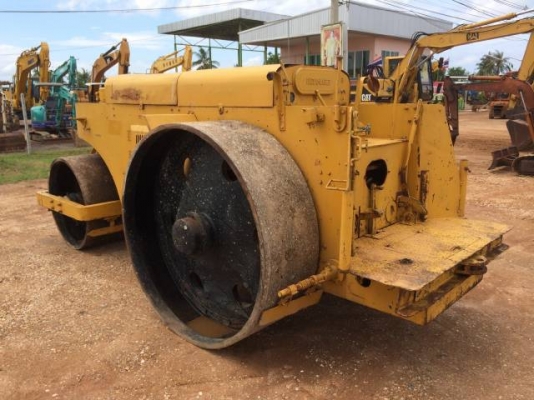 ขายรถบด หน้าเหล็ก หลังเหล็ก KOMATSU (WATANABE) WN10 (รถบด 10 ตัน) สภาพใช้งานได้ปกติดี มีVDOการทำงานครับ