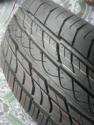 ขายยางใหม่ 215/45/17 ปี 13 Vee Rubber (Thai)