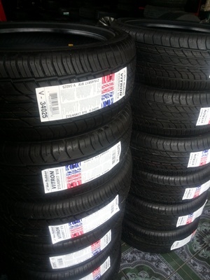 ขายยางใหม่ 215/45/17 ปี 13 Vee Rubber (Thai)