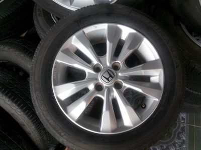 ขายล้อแม็กHONDA CITY ขอบ15 4 รู 100 พร้อมยาง 4 ล้อ ขายล้อแม็กHONDA CITY ขอบ15 4 รู 100 พร้อมยาง 4 ล้อ