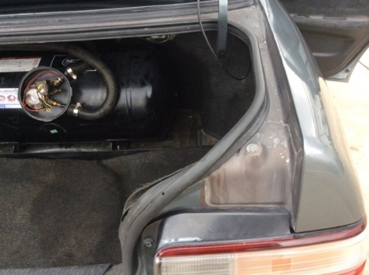 ขายรถบ้าน โตโยต้า โคโรล่า สามห่วง ปี95 เครื่องเดิม 1.3 gxi หัวฉีด เกียร์ออโต้ ติดแก๊ส lpg เพาเวอร์ กระจกไฟฟ้าทั้งคัน ใช้ได้ทุกบาน แอร์หนาว ตัวถังเดิมๆ ไม่มีชนเลย สีเต็มเงา มีริ้วรอยเล็กน้อย เครื่องดี เกียร์เปลี่ยนนิ่มมาก รถขับดีมาก ช่วงล่างเงียบ ประหยัดสุ