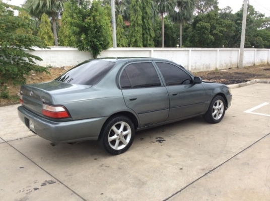 ขายรถบ้าน โตโยต้า โคโรล่า สามห่วง ปี95 เครื่องเดิม 1.3 gxi หัวฉีด เกียร์ออโต้ ติดแก๊ส lpg เพาเวอร์ กระจกไฟฟ้าทั้งคัน ใช้ได้ทุกบาน แอร์หนาว ตัวถังเดิมๆ ไม่มีชนเลย สีเต็มเงา มีริ้วรอยเล็กน้อย เครื่องดี เกียร์เปลี่ยนนิ่มมาก รถขับดีมาก ช่วงล่างเงียบ ประหยัดสุ