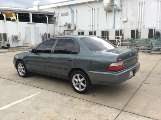 ขายรถบ้าน โตโยต้า โคโรล่า สามห่วง ปี95 เครื่องเดิม 1.3 gxi หัวฉีด เกียร์ออโต้ ติดแก๊ส lpg เพาเวอร์ กระจกไฟฟ้าทั้งคัน ใช้ได้ทุกบาน แอร์หนาว ตัวถังเดิมๆ ไม่มีชนเลย สีเต็มเงา มีริ้วรอยเล็กน้อย เครื่องดี เกียร์เปลี่ยนนิ่มมาก รถขับดีมาก ช่วงล่างเงียบ ประหยัดสุ