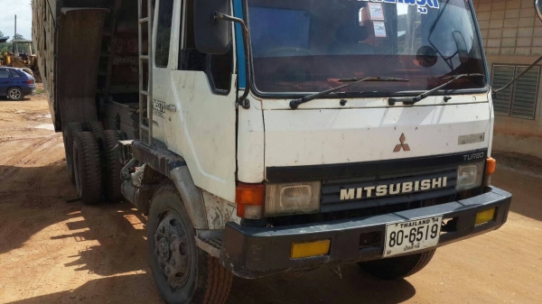 ลงภาพเพิ่มเติม!! 10ดั้มพ์ MITSUBISHI FN527 สภาพเดิมๆ 220แรง เอกสารเล่มทะเบียน ราคาคุยได้ 087-2976734