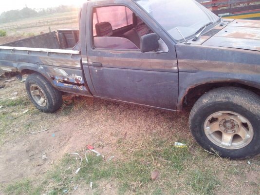 ขายด่วนนิสสันบิกเอ็มฝาขาวtd25ทะเบียนขาดปี49ชุดโอนพร้อม35000บาท ขายด่วนนิสสันบิกเอ็มฝาขาวtd25ทะเบียนขาดปี49ชุดโอนพร้อม35000บาท