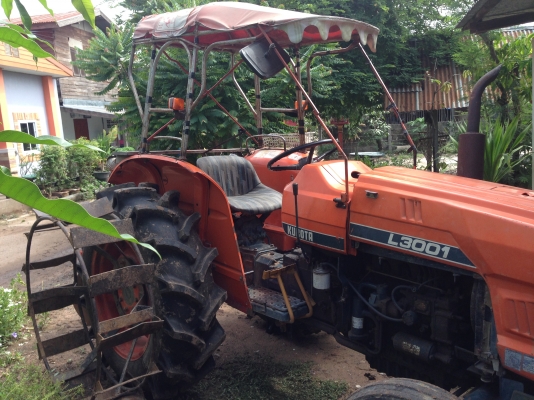 ขายรถไถ kubota l3001 มีภาพวีดีโอ เครื่องดี 4 สูบไฮดรอลิกดี ยางหลัง ใหม่ อปกรณ์ ผานหลัง รถสภาพพร้อมใช ขายรถไถ kubota l3001 มีภาพวีดีโอ เครื่องดี 4 สูบไฮดรอลิกดี ยางหลัง ใหม่ อปกรณ์ ผานหลัง รถสภาพพร้อมใช
