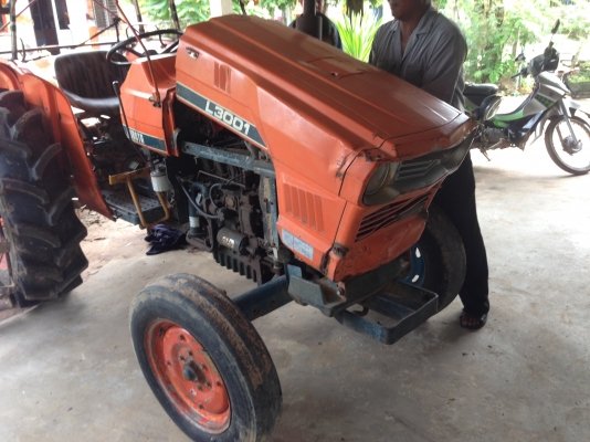 ขายรถไถ kubota l3001 มีภาพวีดีโอ เครื่องดี 4 สูบไฮดรอลิกดี ยางหลัง ใหม่ อปกรณ์ ผานหลัง รถสภาพพร้อมใช ขายรถไถ kubota l3001 มีภาพวีดีโอ เครื่องดี 4 สูบไฮดรอลิกดี ยางหลัง ใหม่ อปกรณ์ ผานหลัง รถสภาพพร้อมใช