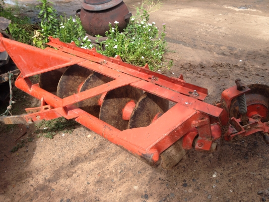 ขายรถไถ kubota l3001 มีภาพวีดีโอ เครื่องดี 4 สูบไฮดรอลิกดี ยางหลัง ใหม่ อปกรณ์ ผานหลัง รถสภาพพร้อมใช