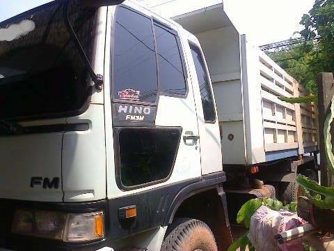 **ดาวน์ 750,000 บ.ต่อรอง**ขายดาวน์เปลี่ยนสัญญา 10ล้อ2เพลาดั้ม HINO FM3MNLD M10C 240HP ปี39 เครื่องเดิมเกียร์เดิม เครื่องแน่น แรง ไม่เยิ้ม เกียร์เดิมไม่หลุด ไม่หอน ช่วงล่างเดิมๆ คัสซีสวยเดิมไม่ปะไม่ดาม กระบะดั้มเหล็กสามมิตรสภาพสวย พื้นดีข้างสวยไม่มีผุ หัวเ