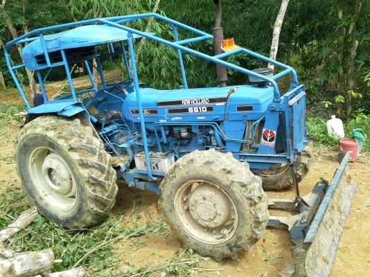 ขายรถไถ FORD 6610 2 เพลา เอกสารเล่ม ใบมีดดันหน้า 7 จาน ราคา 500000