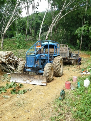 ขายรถไถ FORD 6610 2 เพลา เอกสารเล่ม ใบมีดดันหน้า 7 จาน ราคา 500000