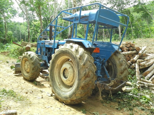 ขายรถไถ FORD 6610 2 เพลา เอกสารเล่ม ใบมีดดันหน้า 7 จาน ราคา 500000