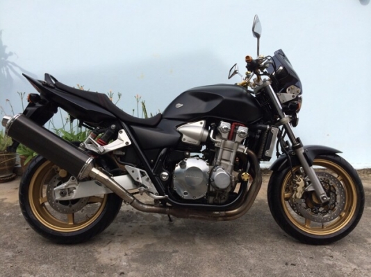 (ลดราคาครับอยากขาย) honda cb1300ปี03 ทะเบียนแท้เลขสวย22กทม.โอนขนส่ง กุญแจชิพ2ดอก ศูนย์ดีแบตใหม่ผ้าเบรคใหม่ หน้า/หลัง ของแต่งตามรูปครับ 087-098-9599ฮัด 240,000-