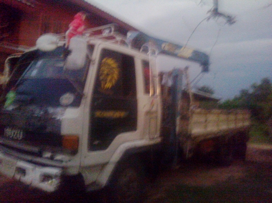 หกล้อ อีซูซุ ร็อคกี้ FRR-175 แรง เบคร์ที๊ฟฟื้พร้อมใช้ ติดเครน 3 ตัน ทะเบียนพร้อมโอน