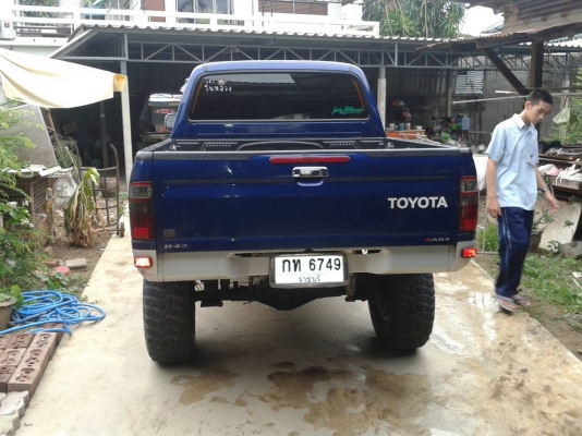 TOYOTA SportCruiser 4WD 2500CC.