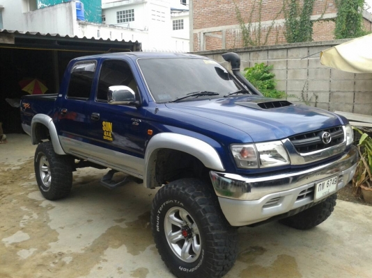 TOYOTA SportCruiser 4WD 2500CC.