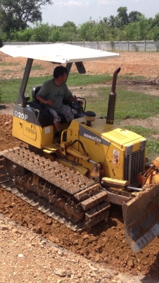 ให้เช่าเครื่องจักรกลหนัก ให้เช่าเครื่องจักรกลหนัก