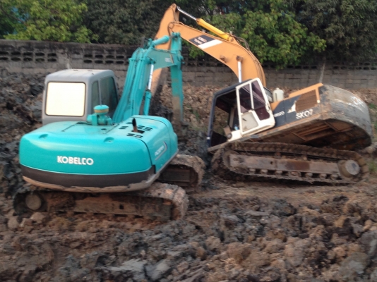 ให้เช่าเครื่องจักรกลหนัก ให้เช่าเครื่องจักรกลหนัก