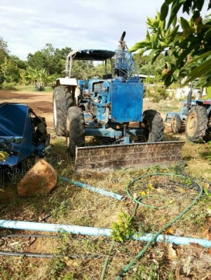รถไถฟอร์ด 6610 พร้อมอุปกรณ์ ใบดันหน้า ผานสาม//สนใจติดต่อเจ้าของโดยตรงคุณเกษม เบอร์ 081-820-1955