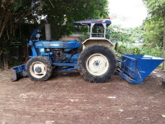 รถไถฟอร์ด 6610 พร้อมอุปกรณ์ ใบดันหน้า ผานสาม//สนใจติดต่อเจ้าของโดยตรงคุณเกษม เบอร์ 081-820-1955