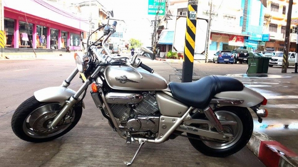 มาใหม่คับ HONDA MAGNA V25 250cc..ปี1996 อินวอยส์ สรรพสามิตรแท้คับ สภาพเดิมๆ สวยๆ เครื่องแน่นมากคับ สีบรอนด์ทอง ราคา 59000 บาท สนใจติดต่อ 081-0578282 คับ พร้อมส่งทั่วไทยคับ POP BIGBIKE SAKONNAKHON....