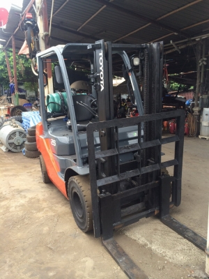 ขายฟอล์คลิฟท์ Toyota รุ่น 8FG-25 เบ็นซิน+แก๊ส สภาพดี ราคาถูกๆครับ