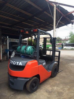 ขายฟอล์คลิฟท์ Toyota รุ่น 8FG-25 เบ็นซิน+แก๊ส สภาพดี ราคาถูกๆครับ