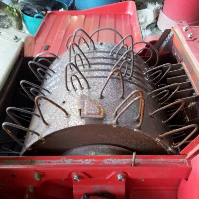 รถนวดข้าวเดินตาม เก่าญี่ปุ่น YANMAR สภาพอย่างสวย เครื่องยนต์ดีเชล ขนาด 5.00 Hp. เป็นแทรคยาง รถนวดข้าวเดินตาม เก่าญี่ปุ่น YANMAR สภาพอย่างสวย เครื่องยนต์ดีเชล ขนาด 5.00 Hp. เป็นแทรคยาง