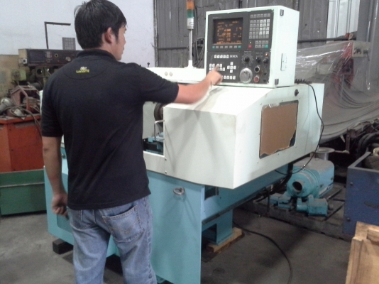 เครื่องกลึง CNC ญี่ปุ่น COMET SC-20 GANG TYPE CHUCK 6" PROGRAME CONTROL MITSUBISHI สภาพเครื่องจักรพร้อมใช้งาน