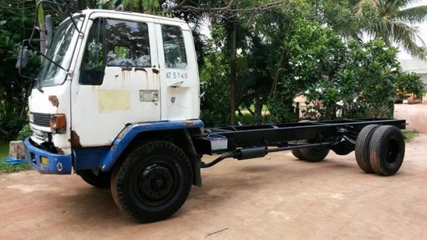 ขาย ISUZU FTR/11L เครื่อง 6BD1 165 แรง ยาว 6 เมตร เครื่องดีมาก คัสซีสวย  ทะเบียน ม.79 ไม่มีหัวเก๋ง