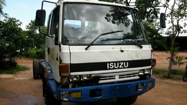 ขาย ISUZU FTR/11L เครื่อง 6BD1 165 แรง ยาว 6 เมตร เครื่องดีมาก คัสซีสวย  ทะเบียน ม.79 ไม่มีหัวเก๋ง