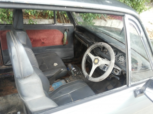 ขายครับรถโบราณบีเอ็มรุ่น2002(พล้อมเล่มทะเบียนชุดโอน)เครื่องติด