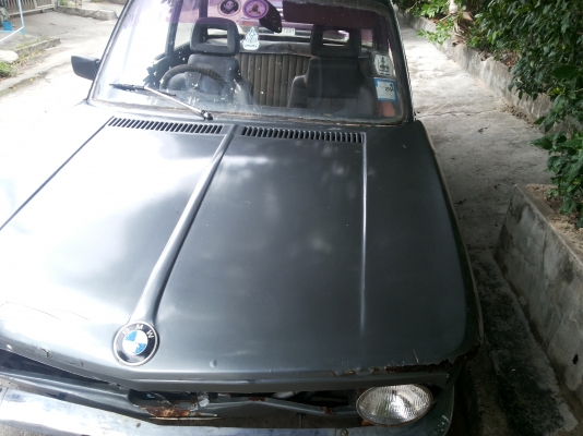 ขายครับรถโบราณบีเอ็มรุ่น2002(พล้อมเล่มทะเบียนชุดโอน)เครื่องติด