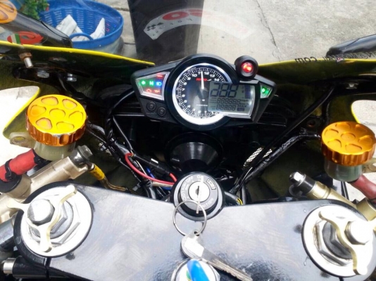 ต้ำพระราม2ขายSUZUKI GSXr 1100 ปี1996 ทบ.แท้โอนขนส่ง ภาษีไม่ขาดต่อป้ายทบครบเล่มครบ แต่งมาเต็มๆ