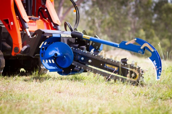 อุปกรณ์ขุดร่องวางท่อ