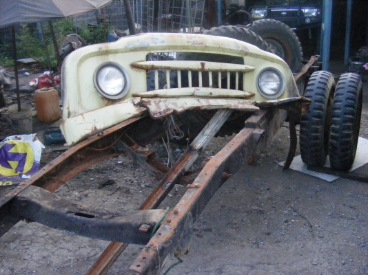 ขายแชสซีรถบรรทุกหกล้อ เฉพาะแชสซีอย่างเดียวนะครับ