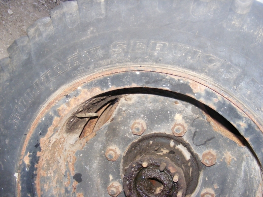 ขายแชสซีรถบรรทุกหกล้อ เฉพาะแชสซีอย่างเดียวนะครับ