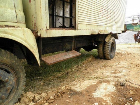 ขายแชสซีรถบรรทุกหกล้อ เฉพาะแชสซีอย่างเดียวนะครับ