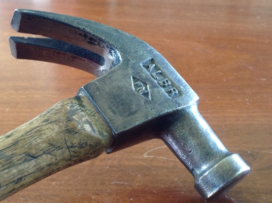 ขายค้อนบลอน ALBR  AMPCO H-20 ไม่เกิดประกายไฟเวลาตอก ,แม่เหล็กไม่ดูด , ด้ามไม้เหนียวลายกรงเล็บ