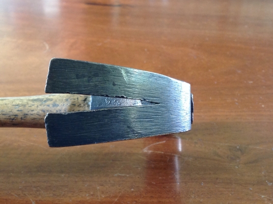 ขายค้อนบลอน ALBR  AMPCO H-20 ไม่เกิดประกายไฟเวลาตอก ,แม่เหล็กไม่ดูด , ด้ามไม้เหนียวลายกรงเล็บ