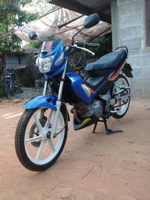 ขายHonda Sonic125 เครื่องดีรถเดิมพร้อมใช้มีเล่มพร้อมชุดโอนราคา12900 บาท