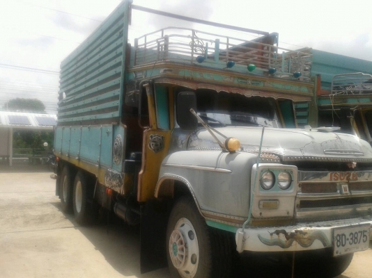 รถสิบล้อ หัวยาว ISUZU เพลาเดียว เครื่อง 6 B F 1 เบรคทิพฟี่ พวงมาลัยเพาเวอร์ ช่วงล่างฟูโซ รถสวย ยางดี 10เส้น ทะเบียนเต็ม  สนใจสอบถามรายละเอียดได้ที 090-3494058