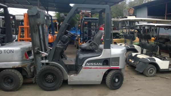 รถยกนิสสันรุ่น ใหม่ล่าสุด น้ำหนักยก 2 ตัน เสาสูง 3 เมตร เครื่องดีเซล เกัยร์ออโต้