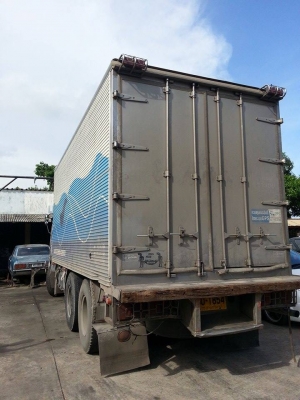 ขายสิบล้อตู้เย็นพร้อมเครื่องฟิตพร้อมงานด้วย