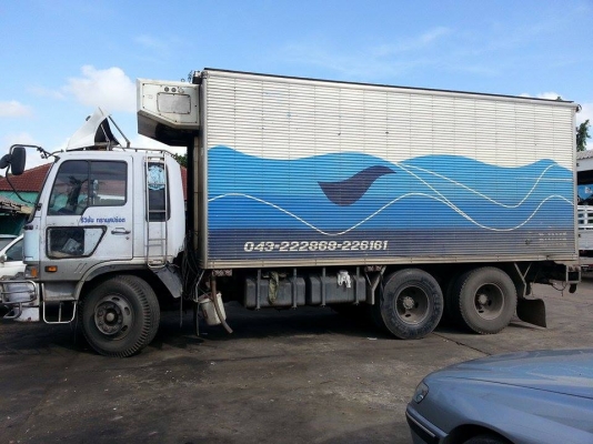 ขายสิบล้อตู้เย็นพร้อมเครื่องฟิตพร้อมงานด้วย