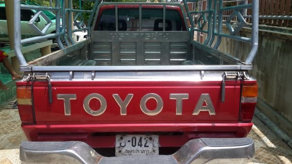 ขาย Toyota Hilux Hero ปี 89 พร้อมใช้งาน