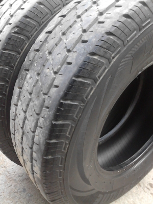 195R14 BRIDGESTONE LEO 677 มี 2 เส้น ( พึ่งถอด อาจเลอะไปหน่อย ) โทร.081-427-3941 195R14 BRIDGESTONE LEO 677 มี 2 เส้น ( พึ่งถอด อาจเลอะไปหน่อย ) โทร.081-427-3941