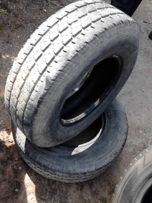 195R14 BRIDGESTONE LEO 677 มี 2 เส้น ( พึ่งถอด อาจเลอะไปหน่อย ) โทร.081-427-3941 195R14 BRIDGESTONE LEO 677 มี 2 เส้น ( พึ่งถอด อาจเลอะไปหน่อย ) โทร.081-427-3941