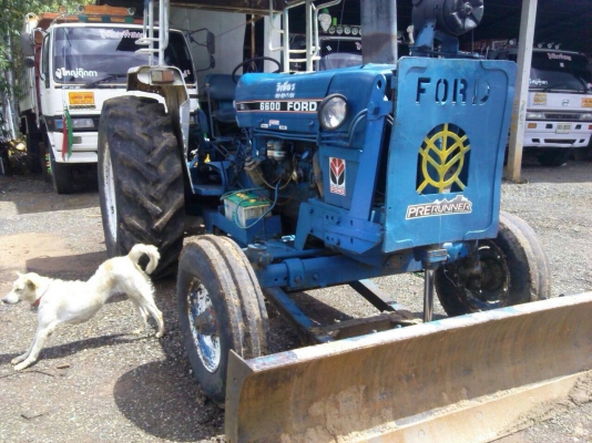 รถไถฟอร์ด  6600