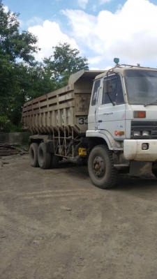 นิสสัน UD